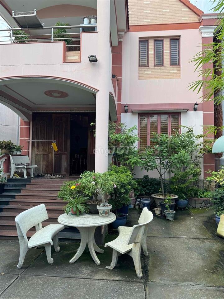 Bán nhà đất Quận 2