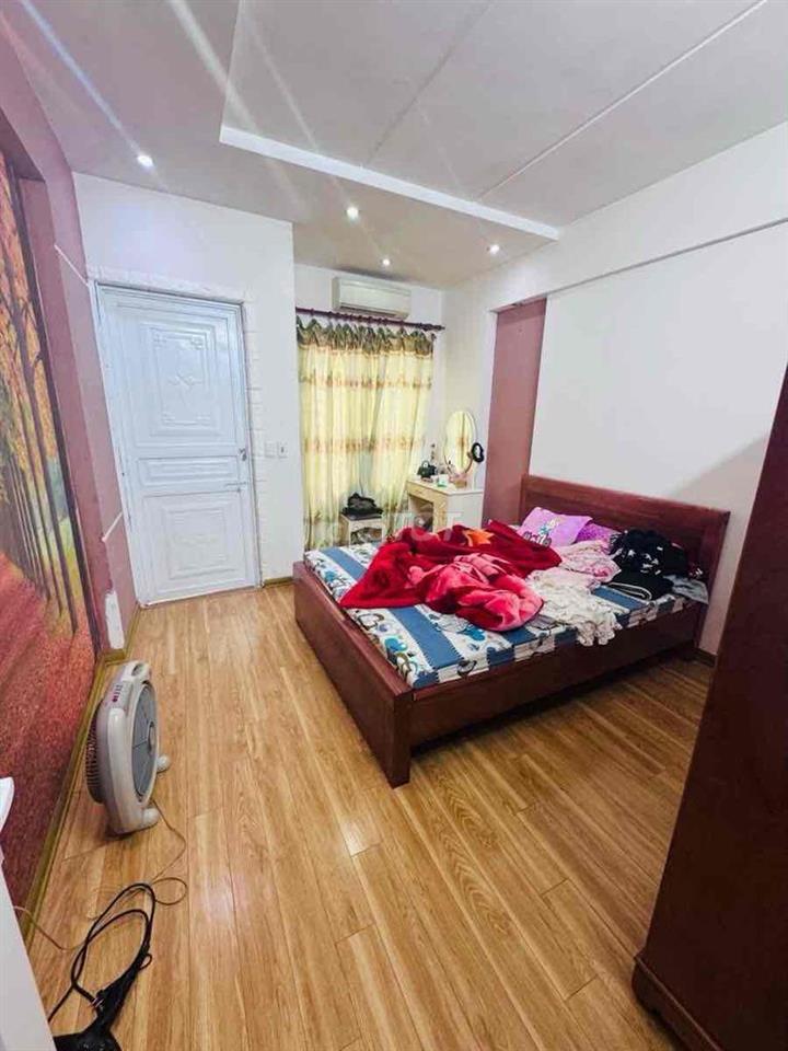 Bán nhà công năng giá siêu cạnh tranh tại Hoàng Hoa Thám