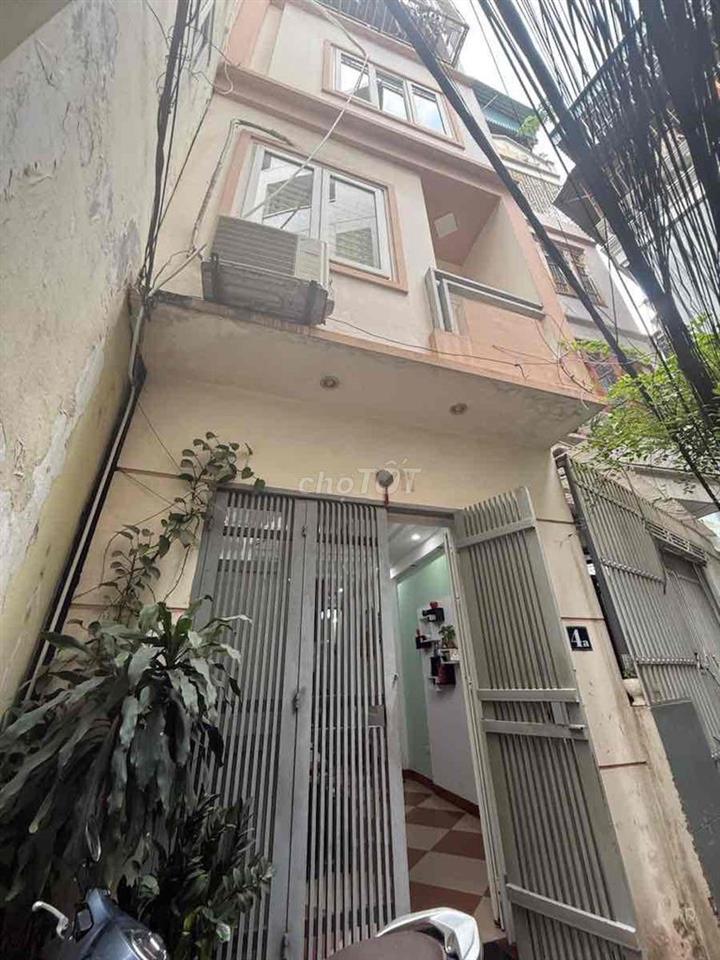 Bán nhà công năng giá siêu cạnh tranh tại Hoàng Hoa Thám