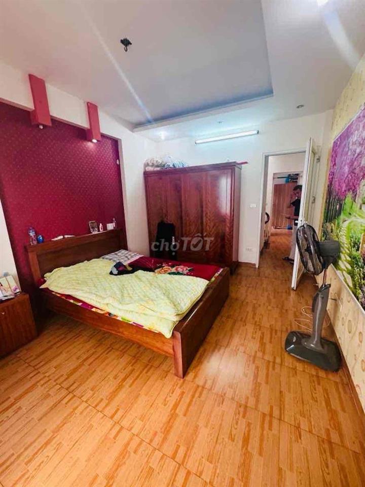 Bán nhà công năng giá siêu cạnh tranh tại Hoàng Hoa Thám