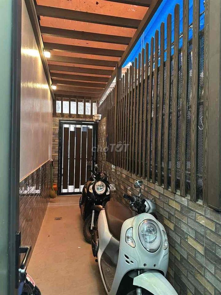 HOT HIT🔥🔥🔥 Bán gấp nhà Tây Hồ cách phố 7m do chủ đang bị bank siết nợ