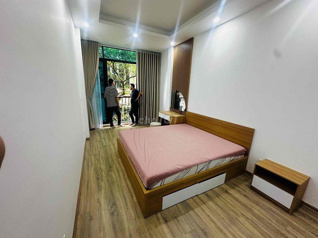 Bán nhà phân lô cán bộ tại Nghi Tàm, 7,5 tỷ, 28/32m2T2, 3PN + 4WC, giá