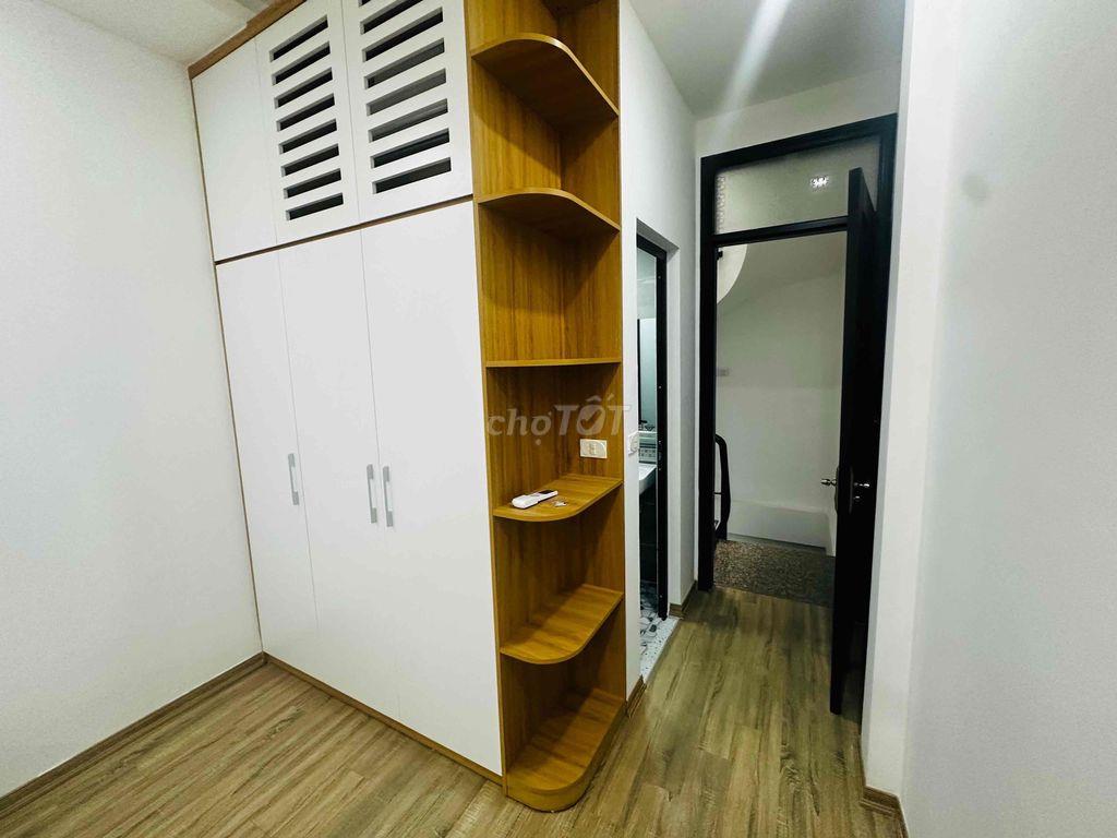 Bán nhà phân lô cán bộ tại Nghi Tàm, 7,5 tỷ, 28/32m2T2, 3PN + 4WC, giá