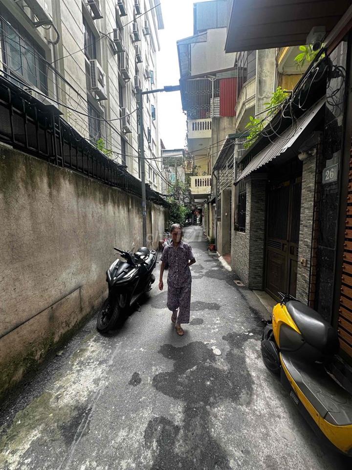 Bán nhà phân lô cán bộ tại Nghi Tàm, 7,5 tỷ, 28/32m2T2, 3PN + 4WC, giá
