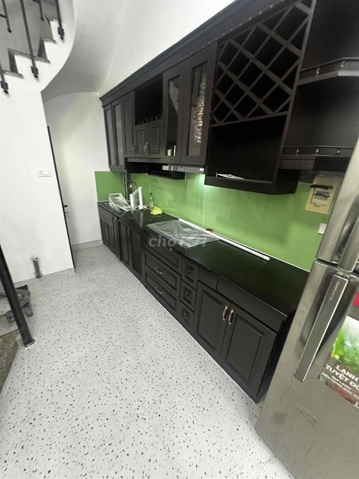 Bán nhà phân lô cán bộ tại Nghi Tàm, 7,5 tỷ, 28/32m2T2, 3PN + 4WC, giá