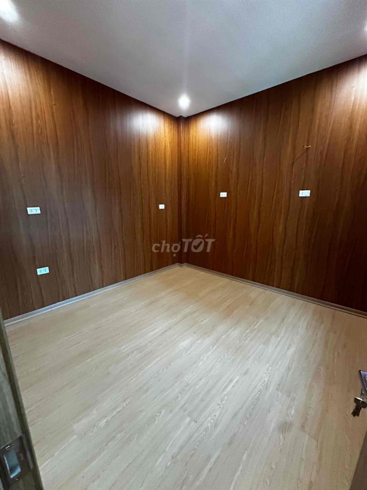 Bán nhà Ngọc Khánh 4 phòng ngủ 3 wc 33m2 9,7 tỷ
