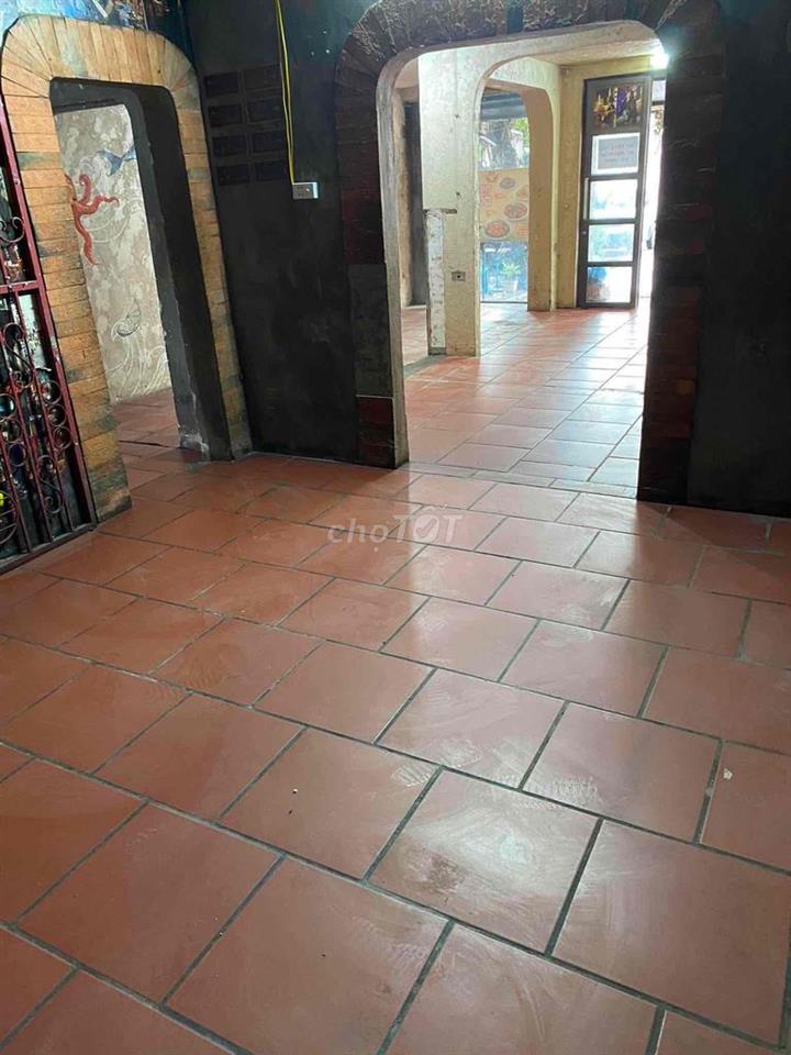 Nhà mặt phố 104 nhà B Ngọc Khánh - chính chủ