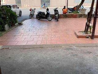 Nhà mặt phố 104 nhà B Ngọc Khánh - chính chủ