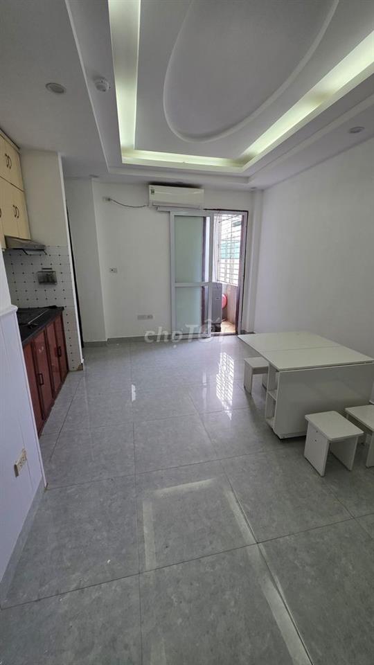 Cho thuê căn hộ CCMN 1N1K full đồ, có ban công giá 5M ngõ 225 Quan Hoa