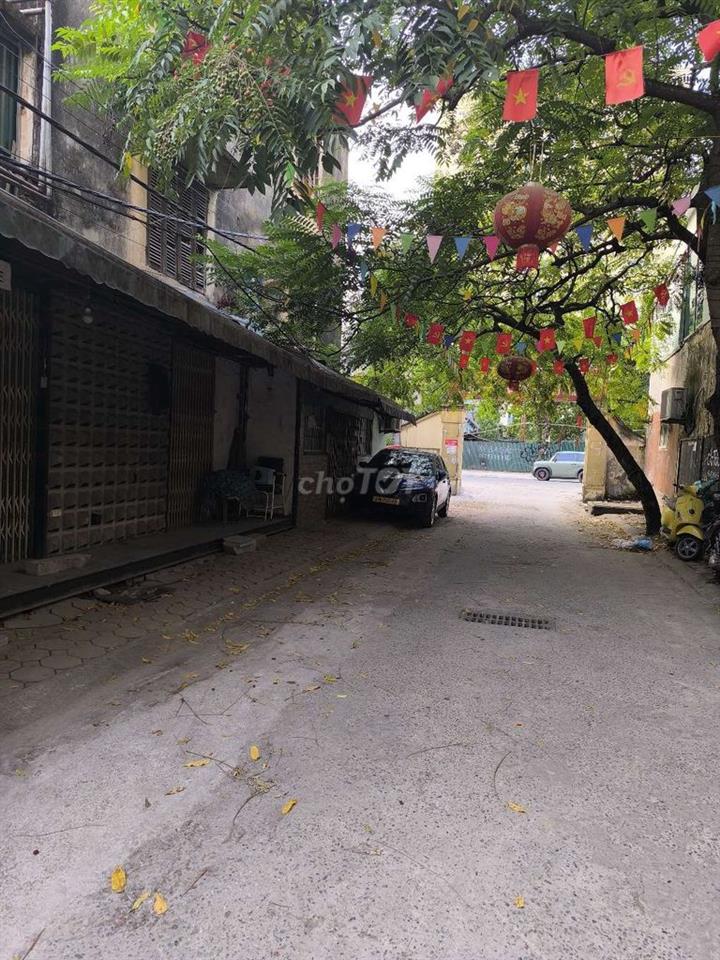 cho thuê nhà tầng một khu tập thể 3 tầng