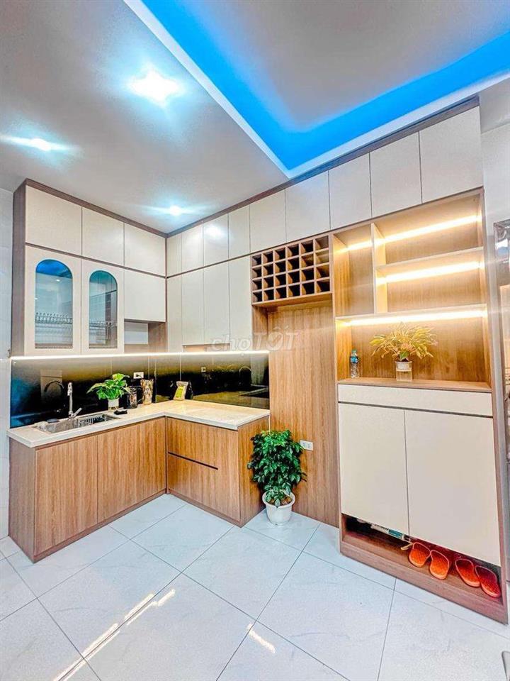 Chính chủ bán gấp nhà ngõ Gốc Đề 30m2 5 tầng 6tỷ3