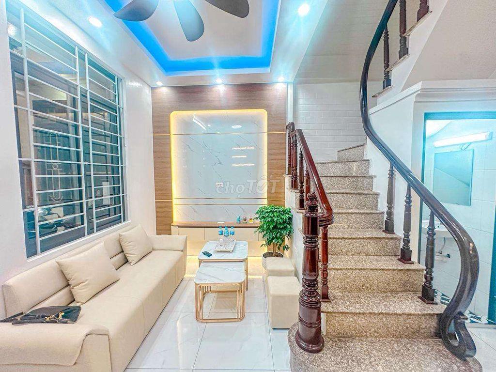 Chính chủ bán gấp nhà ngõ Gốc Đề 30m2 5 tầng 6tỷ3
