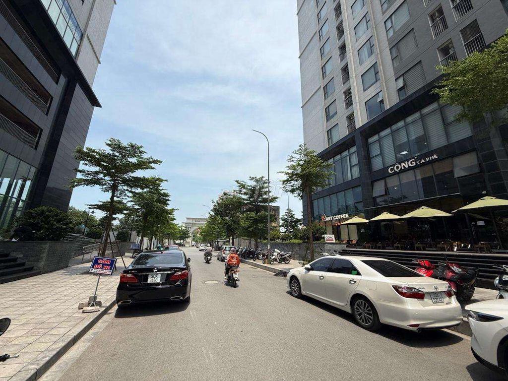 Bán gấp căn 2N2WC Rose Town 79 Ngọc Hồi 