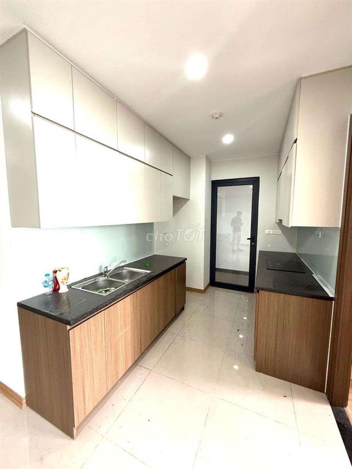 Bán gấp căn 2N2WC Rose Town 79 Ngọc Hồi 