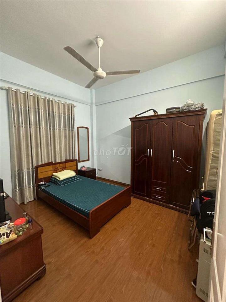 Bán gấp căn hộ 3 ngủ 98m2 tại Hoàng Đạo Thúy chỉ hơn 5 tỷ