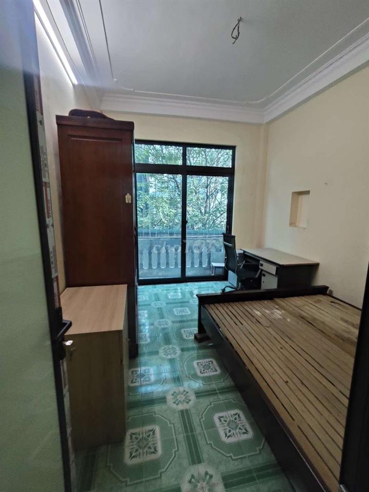 Cho thuê nhà riêng 35m2 4 tầng 5 ngủ tại 282 Kim Giang giá 11 triệu