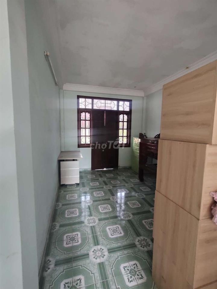 Cho thuê nhà riêng 35m2 4 tầng 5 ngủ tại 282 Kim Giang giá 11 triệu