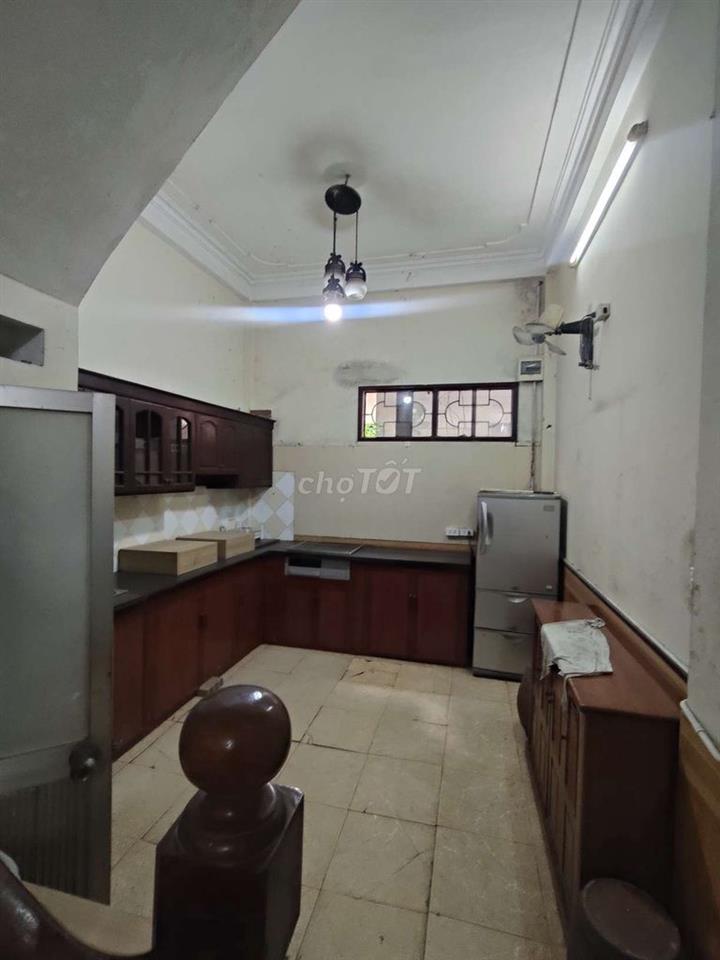 Cho thuê nhà riêng 35m2 4 tầng 5 ngủ tại 282 Kim Giang giá 11 triệu