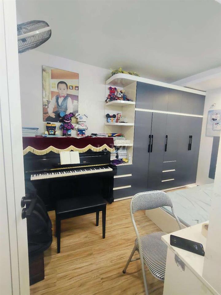 Bán căn hộ chung cư mini sổ chung , 2 ngủ, Hoàng Đạo Thành hơn 2 tỷ
