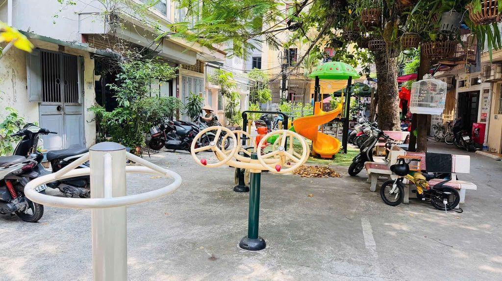 Bán căn hộ tập thể T1 35m2 ở luôn tại Chùa Bộc nhỉnh 2 tỷ