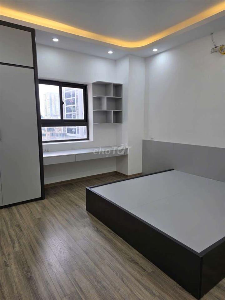Bán gấp căn góc 75m2 2 ngủ, 2 WC tại Hoàng Đạo Thành, Thanh Xuân