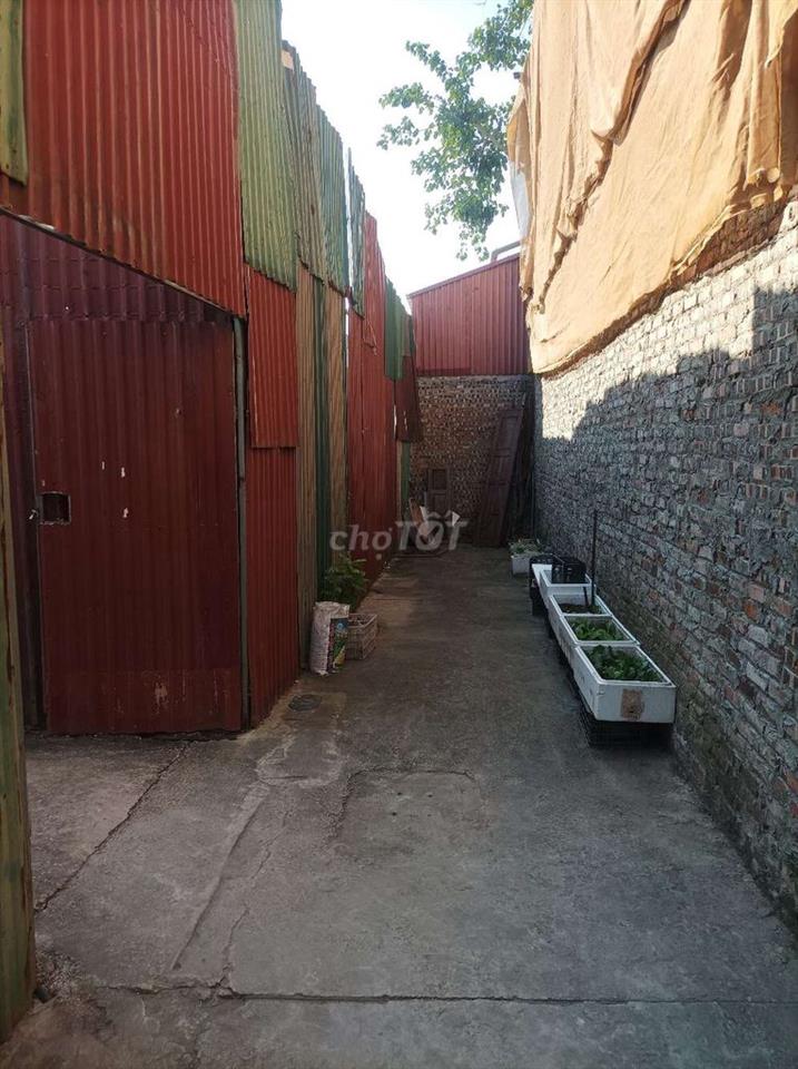 Bán nhà tôn 30m2 ngõ 254 VĨNH HƯNG