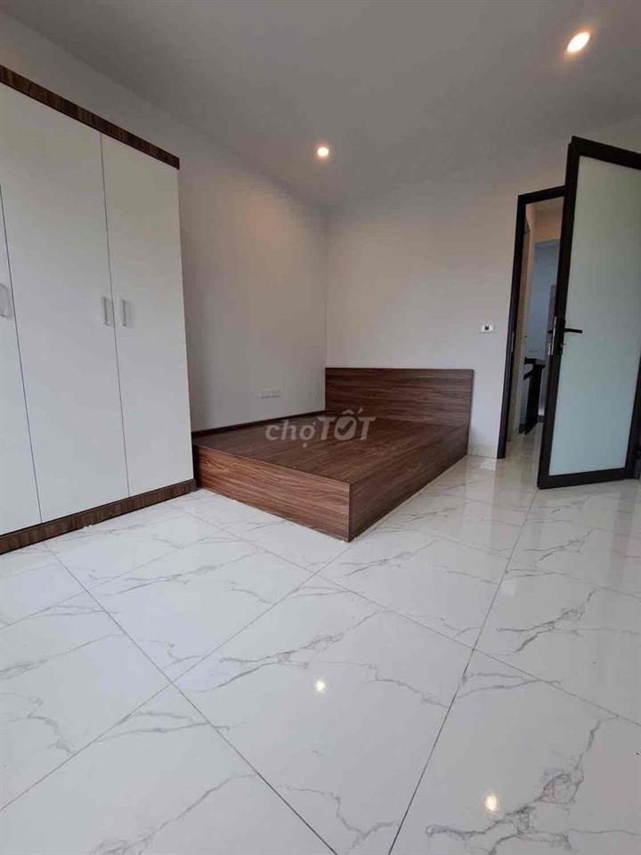 em chính chủ cần cho thuê nhà ở  Thị Trấn quang Minh đồ đạc đã có sẵn