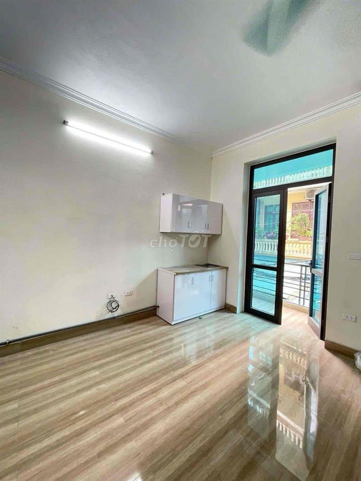 Chuyển công tác cần nhượng phòng ở Phú Thượng