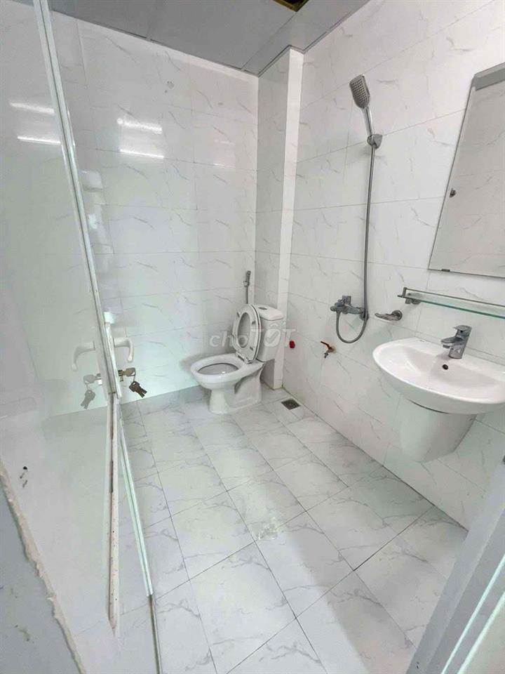 Chuyển công tác cần nhượng phòng ở Phú Thượng