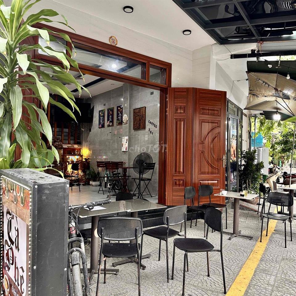 Nhà mặt tiền cần bán gấp