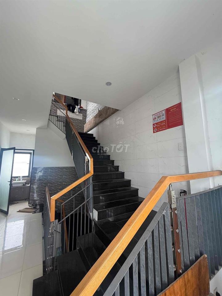 Cho thuê nhà 4 Tầng đường Lê Thị Xuyến Thanh Khê