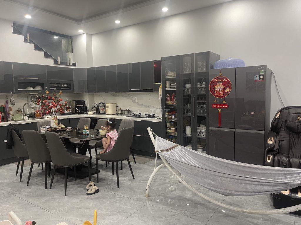 9 chủ cần bán nhà Mặt tiền trệt lầu Lê Hồng phong Phú Hoà dt 165,3m2.
