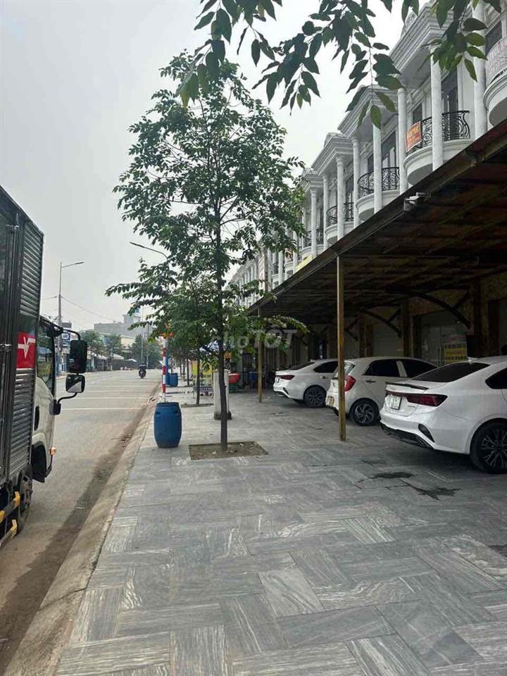 Bán Nhà Mặt Tiền Kinh Doanh