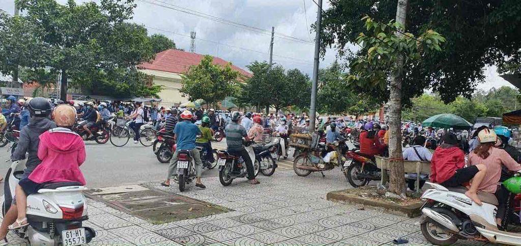 chính chủ cần bán lô đất  mặt tiền