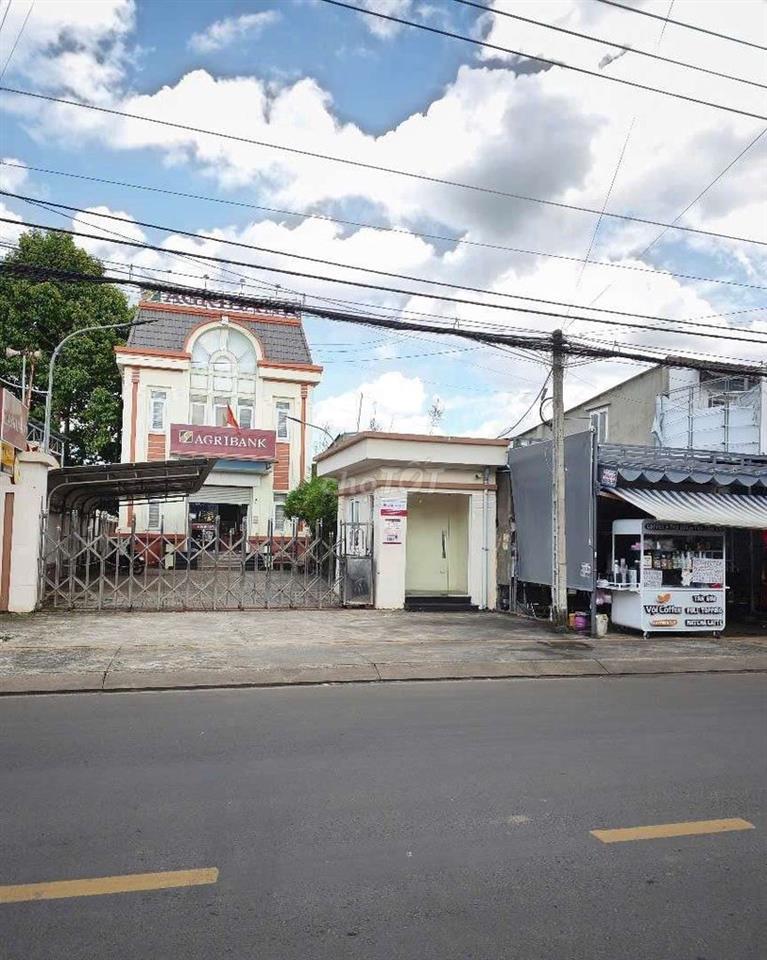 Đất nền Bình Lộc Đường Bê tông 16m với 135m2 thổ cư sổ riêng.
