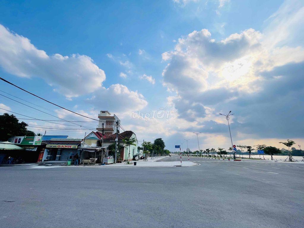 bán lô góc 2 mặt tiền bờ kè bửu long