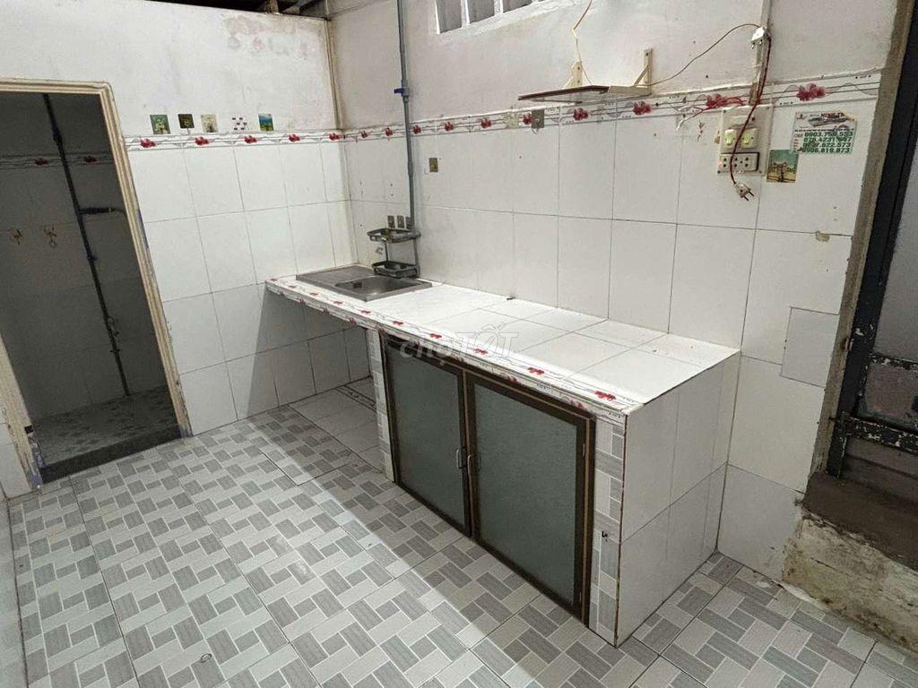 Nhà cho thuê nguyên căn gần chợ Hưng Long