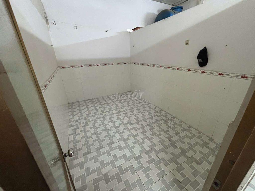 Nhà cho thuê nguyên căn gần chợ Hưng Long