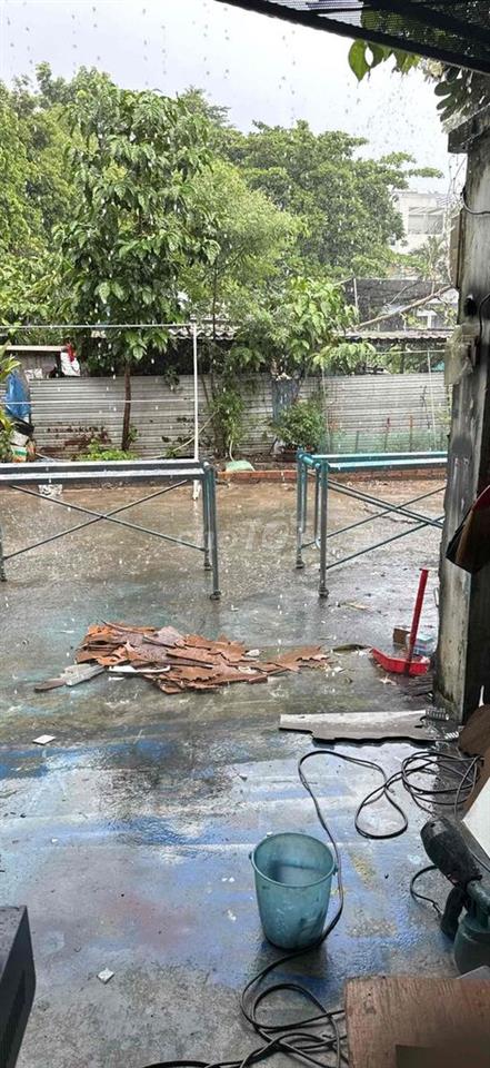 bán đất 3 mặt tiền đường nguyễn huệ.