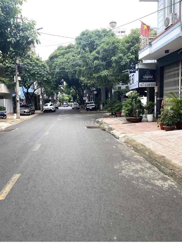 Cho thuê nhà mặt tiền Trần Quang Khải