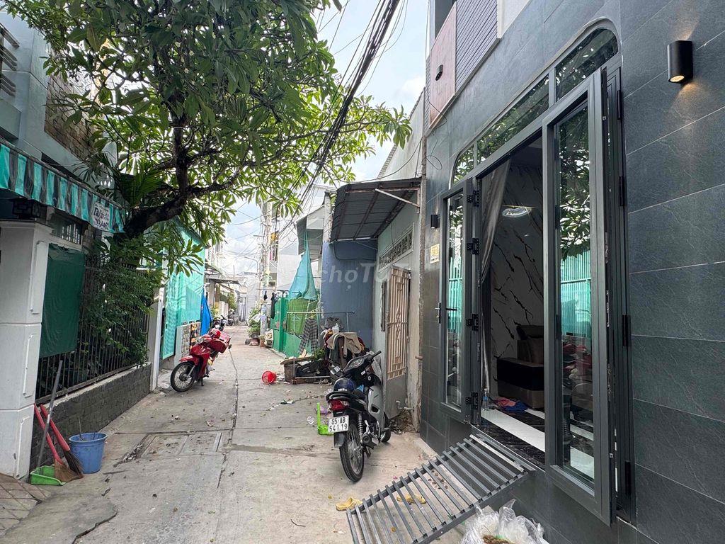 Chính Chủ Cần Bán Nhà Mới 1 Trệt 1 Lầu Hẻm 67 Hùng Vương, Ninh kiều