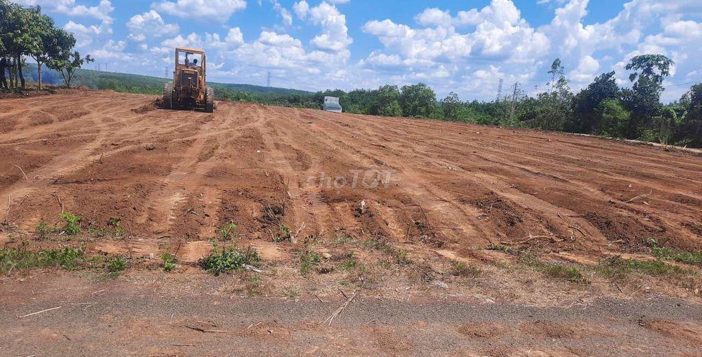 Đất ngộp 2 mặt tiền nhựa