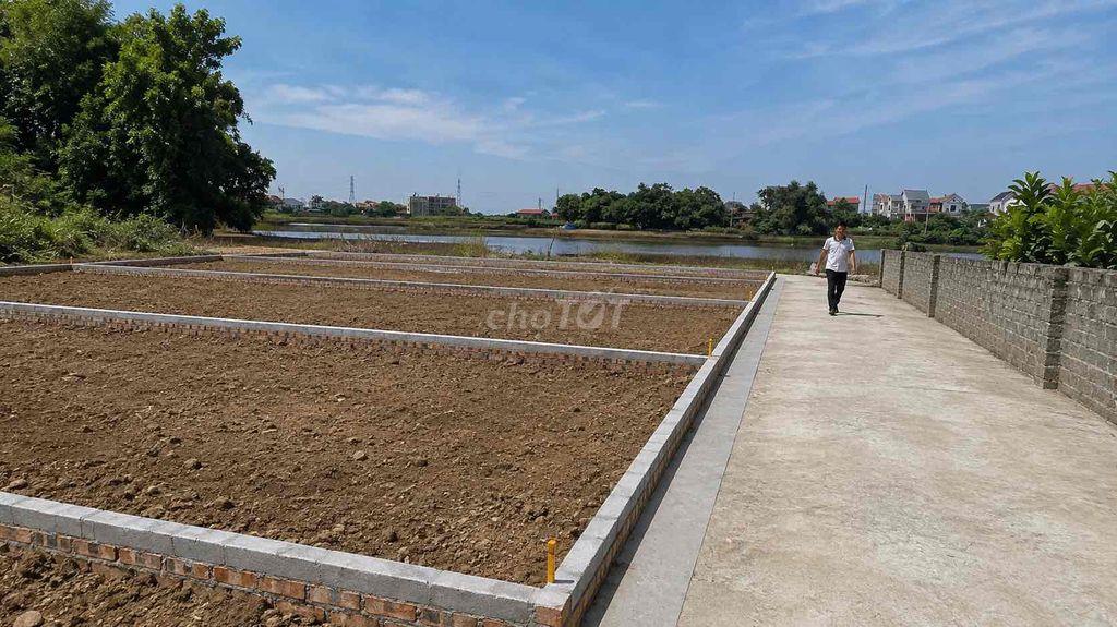Chủ cần bán nhanh Lô đất 100m2 chỉ 750 triệu. Cạnh trục đường Bắc Lý