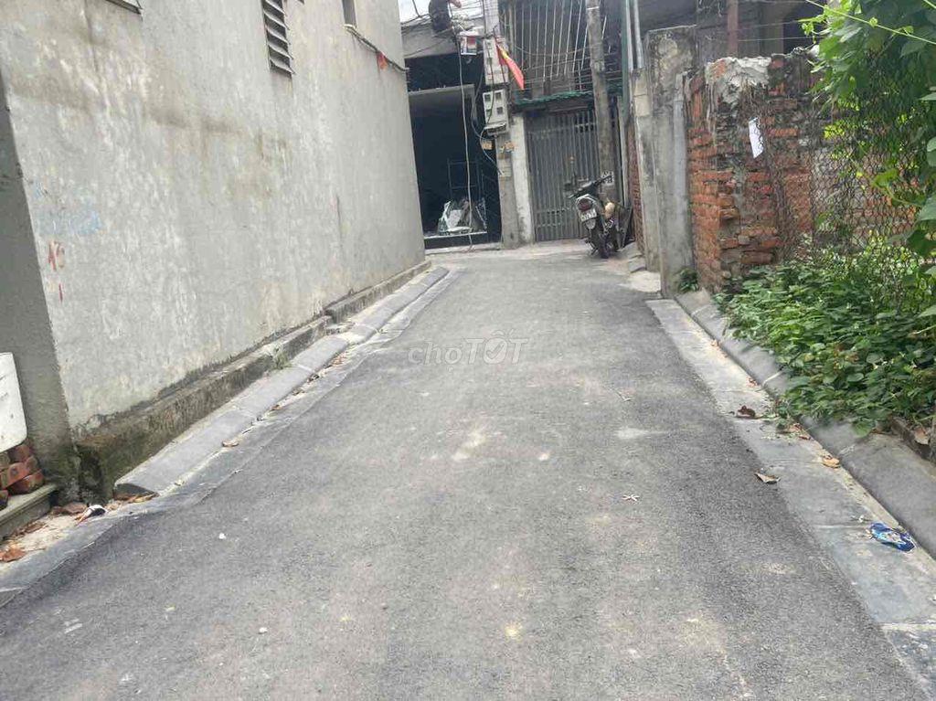 Hơn 3 Tỷ sở hữu 48m2 đất đẹp đường ô tô tại Vân Nội. cạnh QL23B