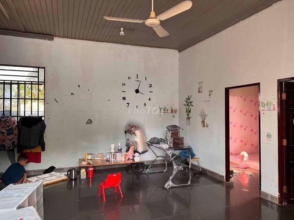 Cho thuê nhà nguyên căn 342m2 cạnh khu công nghiệp phước đông