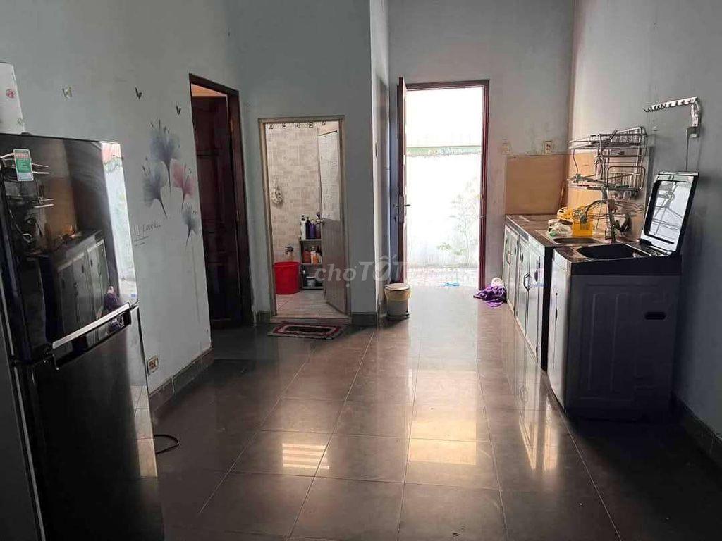 Cho thuê nhà nguyên căn 342m2 cạnh khu công nghiệp phước đông