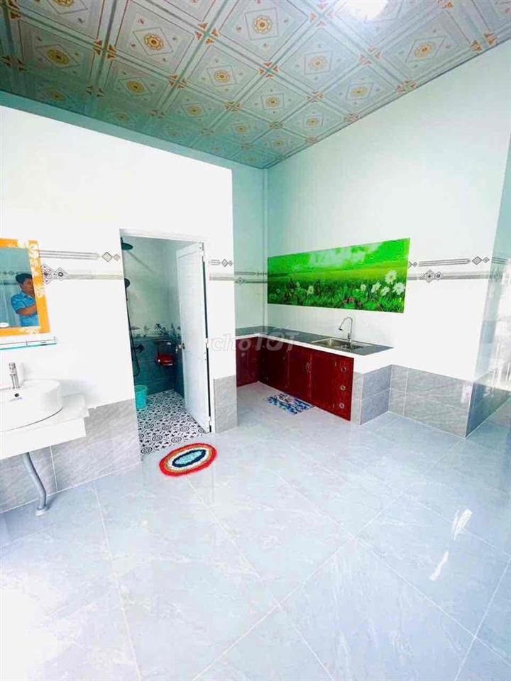 nhà mới 100% gần kcn hoà phú