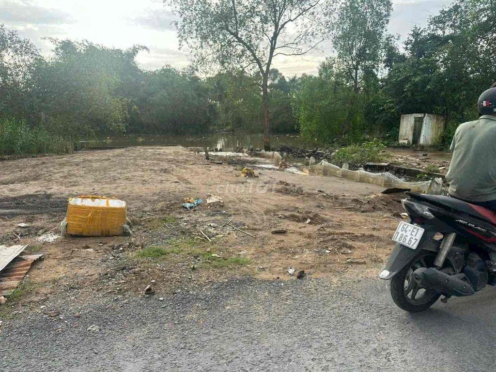 nền dep full thổ cư cach kcn hoà phú chỉ 1km