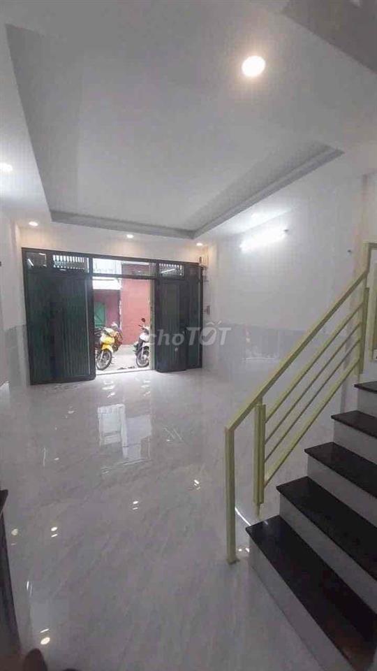 Lý Nam Đế Q11 Hẻm Xe Hơi