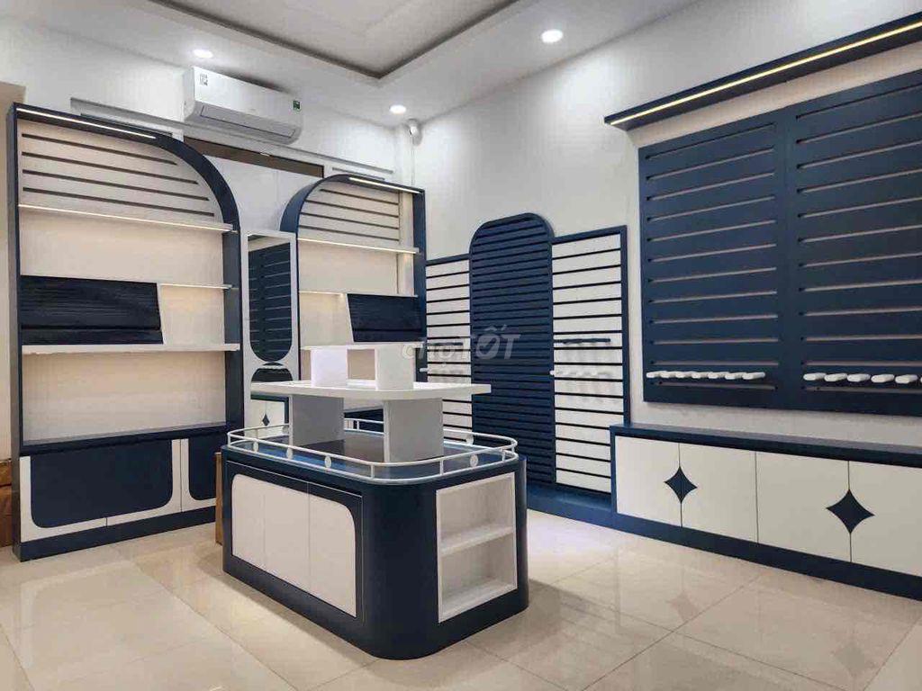 MẶT TIỀN CHỢ LỚN 4x18 6PN 6WC